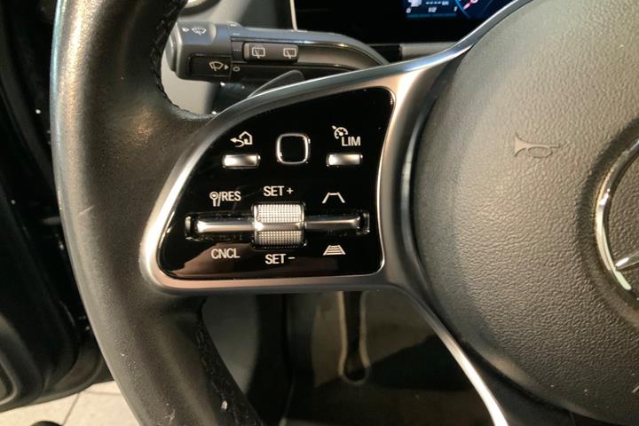 Sort Mercedes B200 d fra 2019