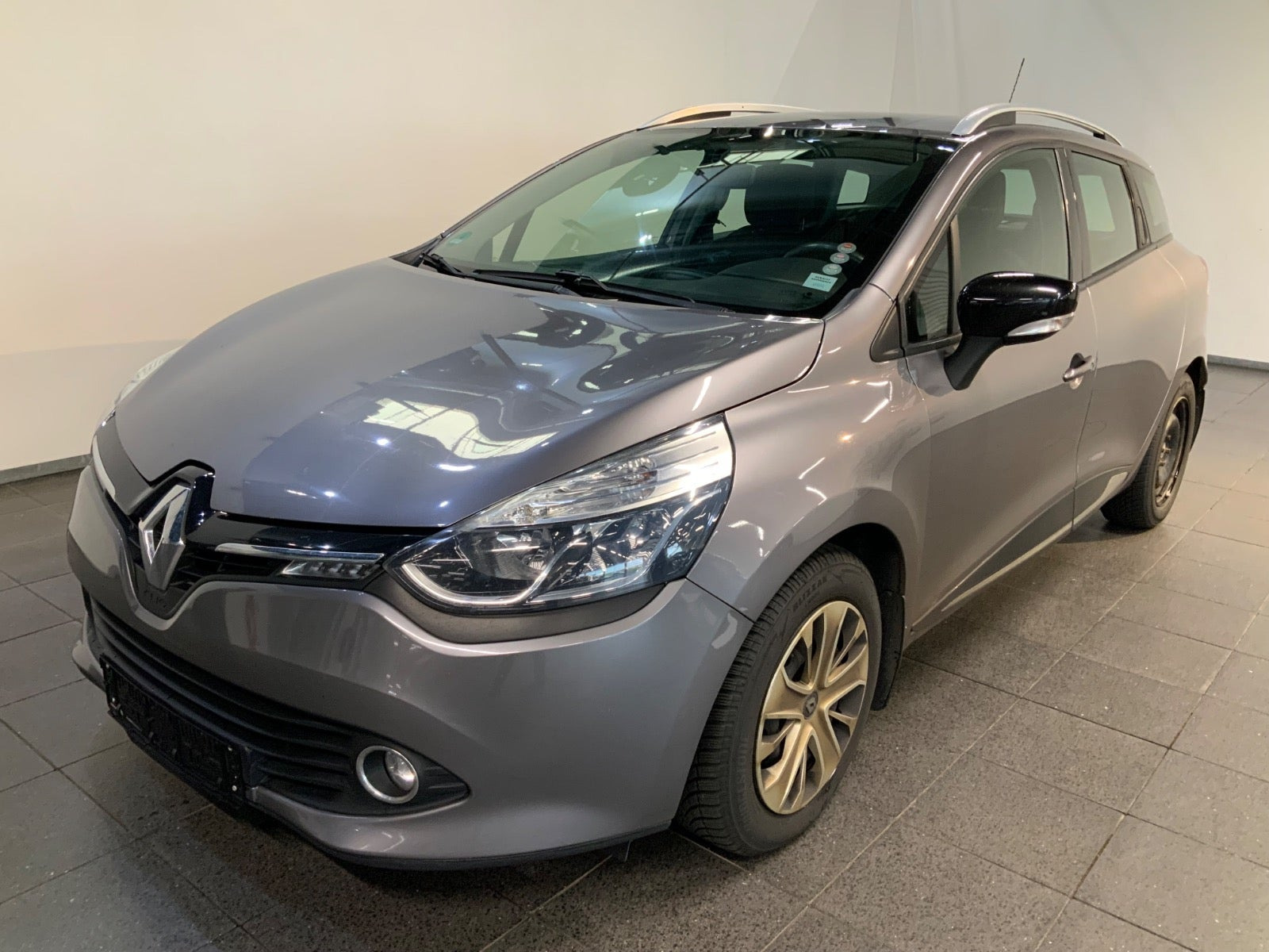 Renault Clio IV 0,9 TCe 90 Expression Sport Tourer