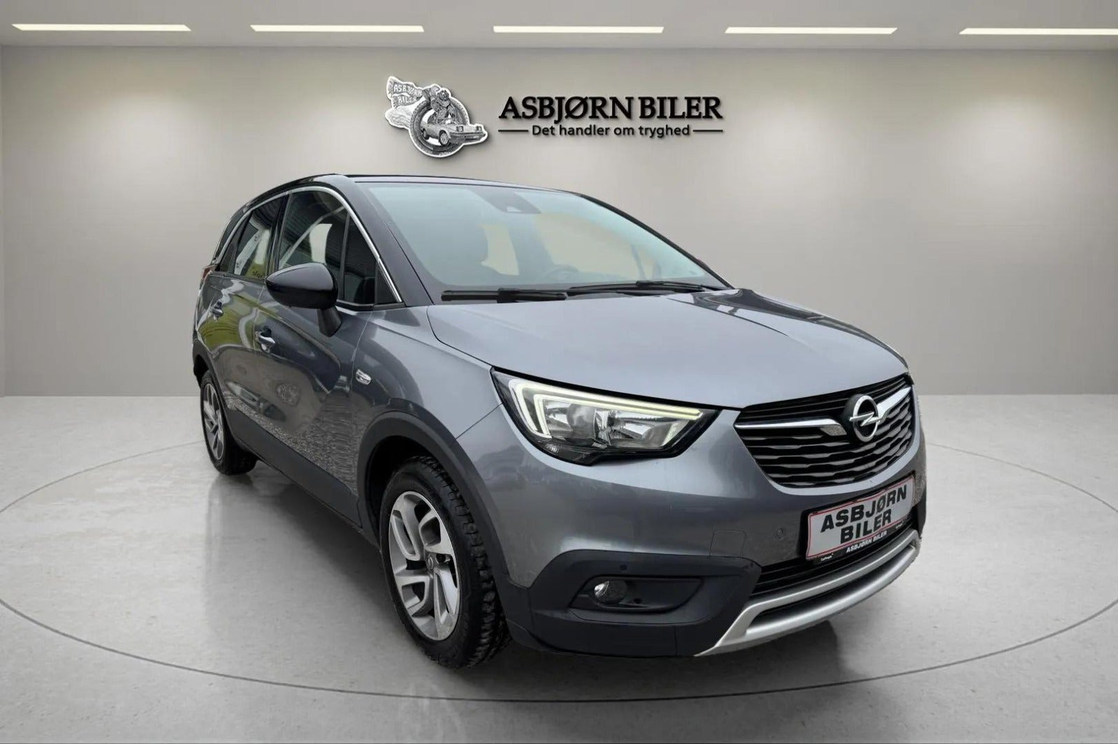 Sølv Opel Crossland X fra 2017