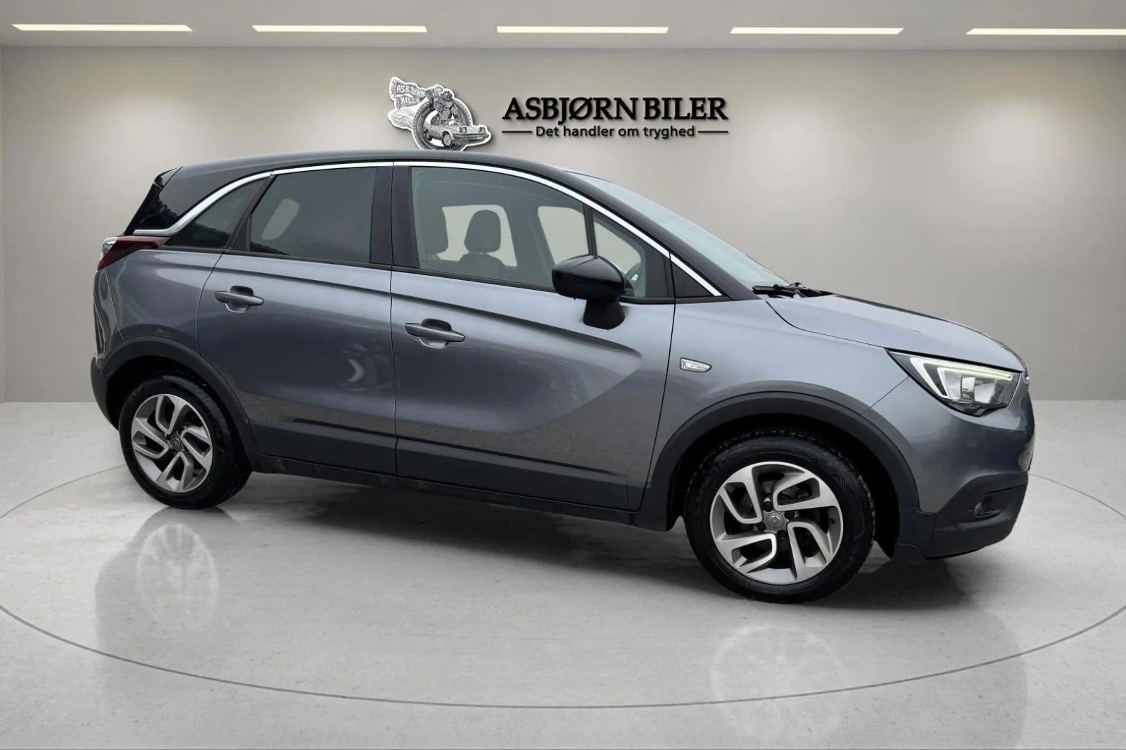 Sølv Opel Crossland X fra 2017