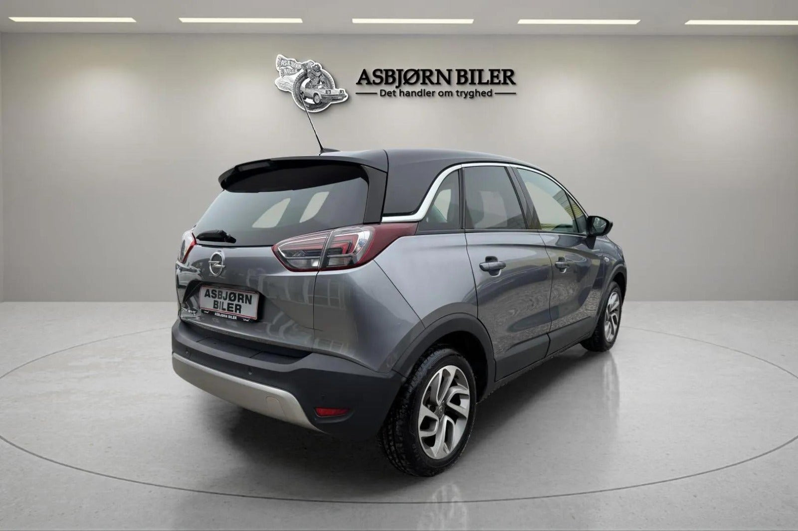 Sølv Opel Crossland X fra 2017