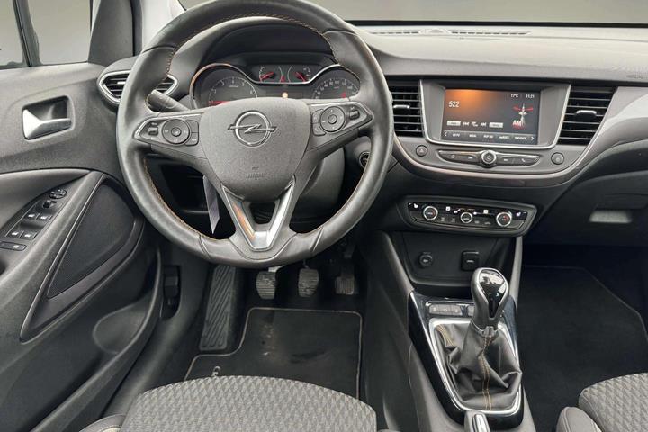 Sølv Opel Crossland X fra 2017