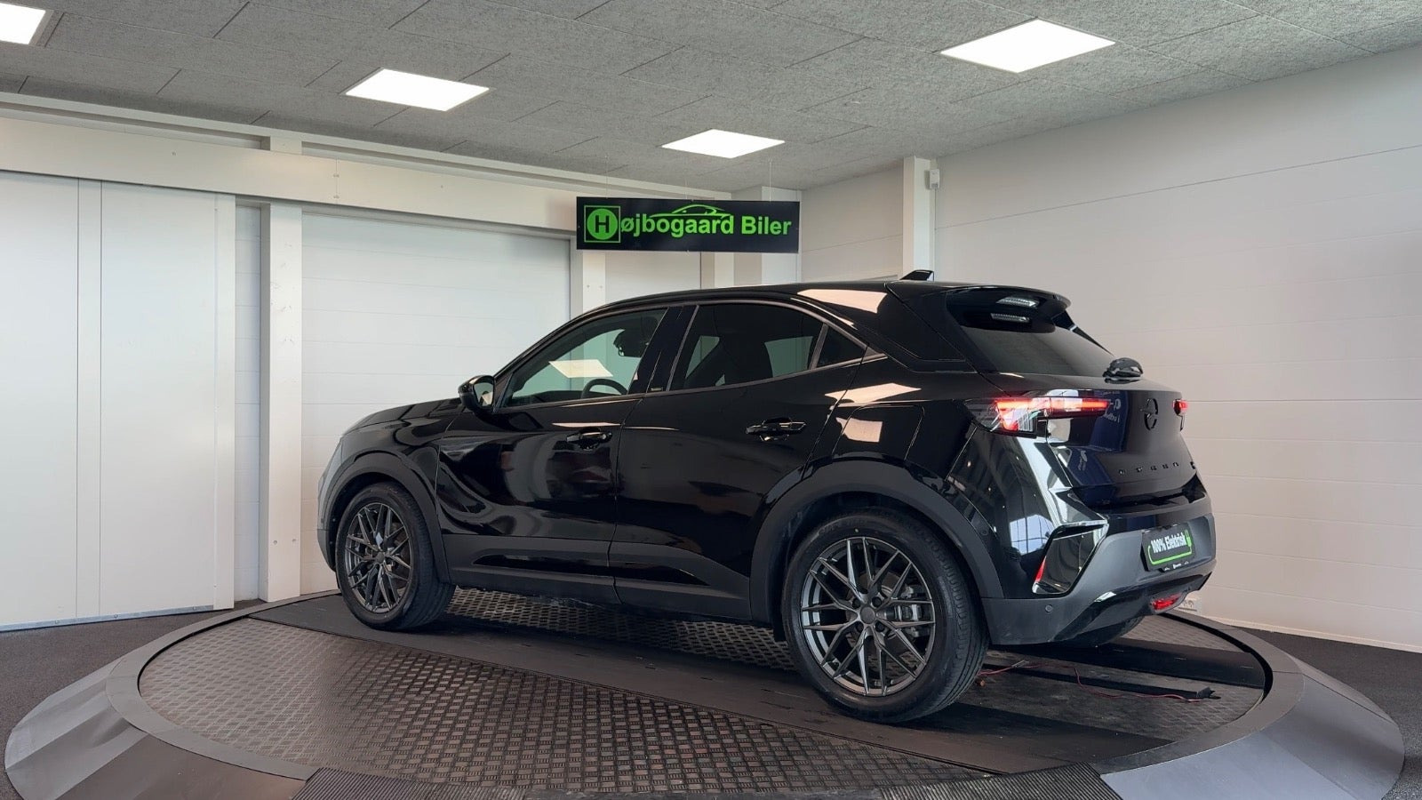 Sort Opel Mokka-e fra 2024