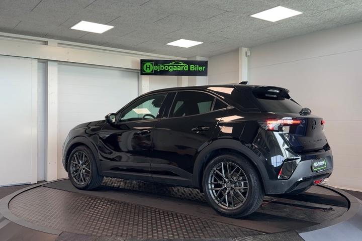 Sort Opel Mokka-e fra 2024