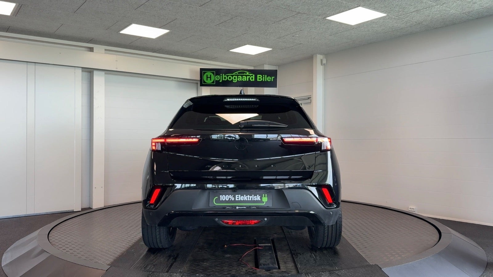 Sort Opel Mokka-e fra 2024