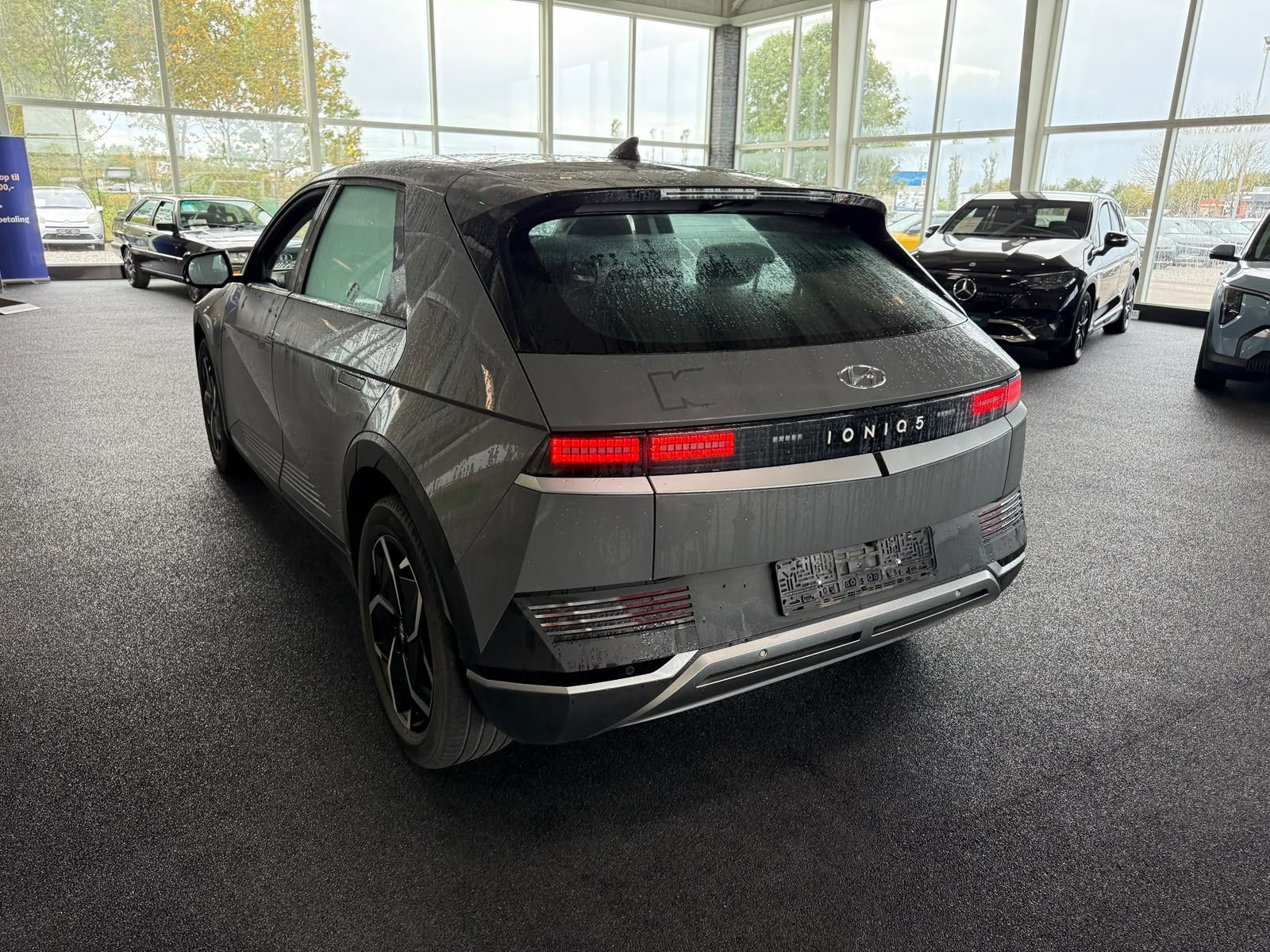 Grå Hyundai Ioniq 5 fra 2022