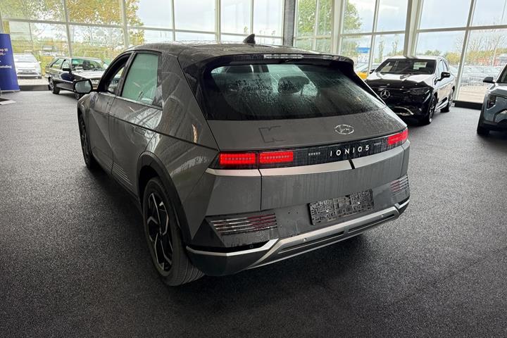 Grå Hyundai Ioniq 5 fra 2022