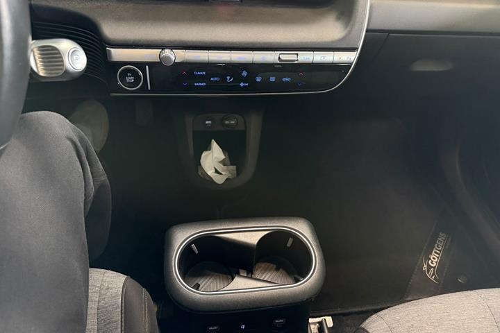 Grå Hyundai Ioniq 5 fra 2022