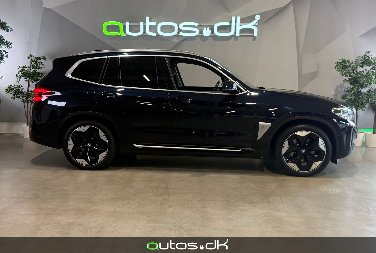 Sort BMW iX3 fra 2021