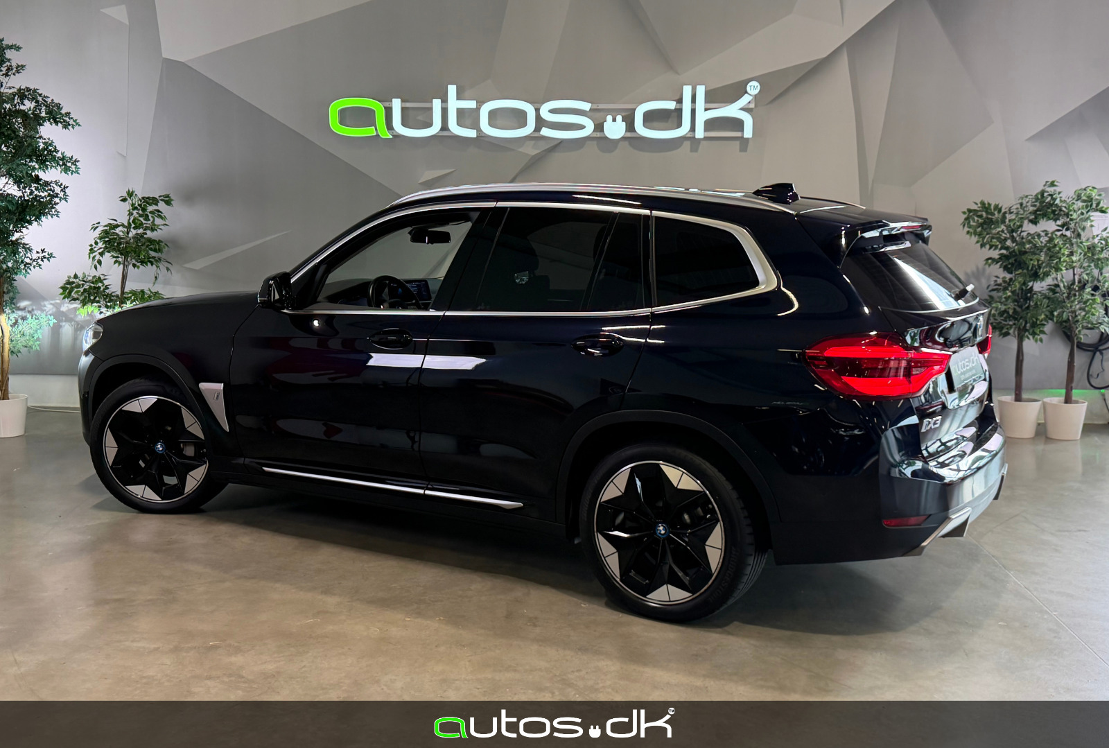 Sort BMW iX3 fra 2021