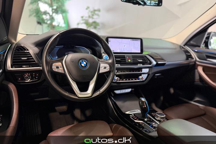 Sort BMW iX3 fra 2021
