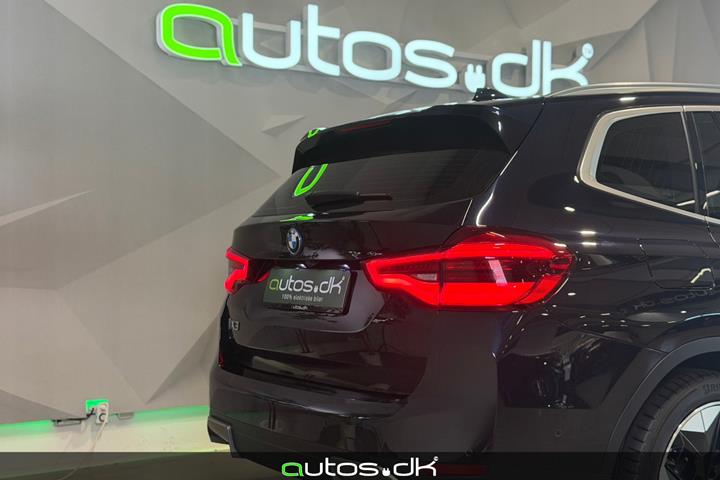 Sort BMW iX3 fra 2021