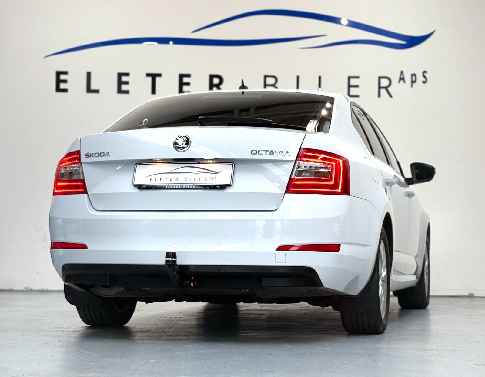 Hvid Skoda Octavia fra 2017