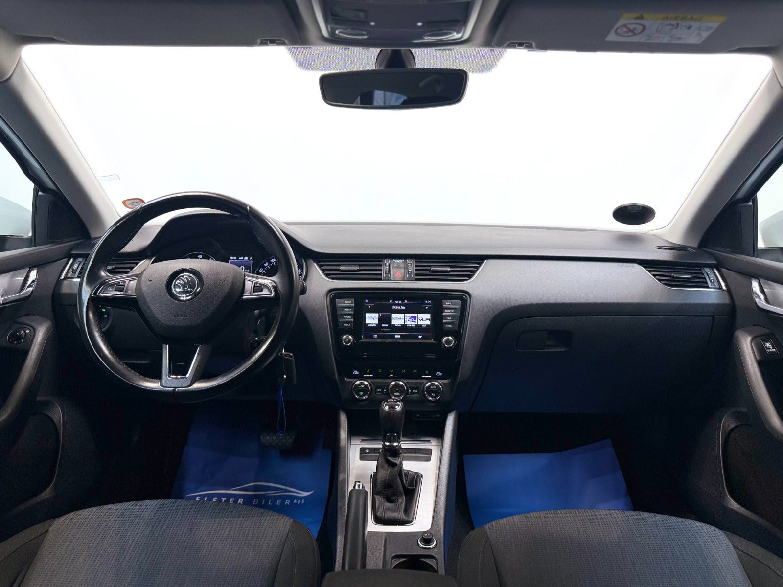 Hvid Skoda Octavia fra 2017