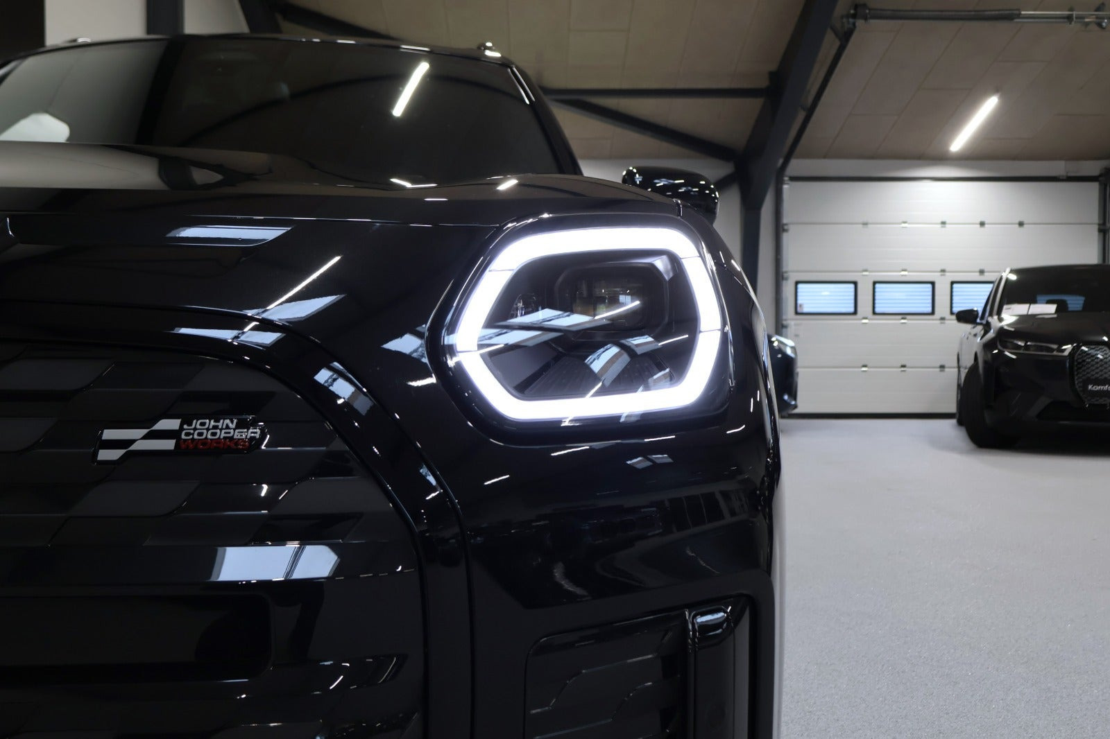 Sort Mini Countryman E fra 2025