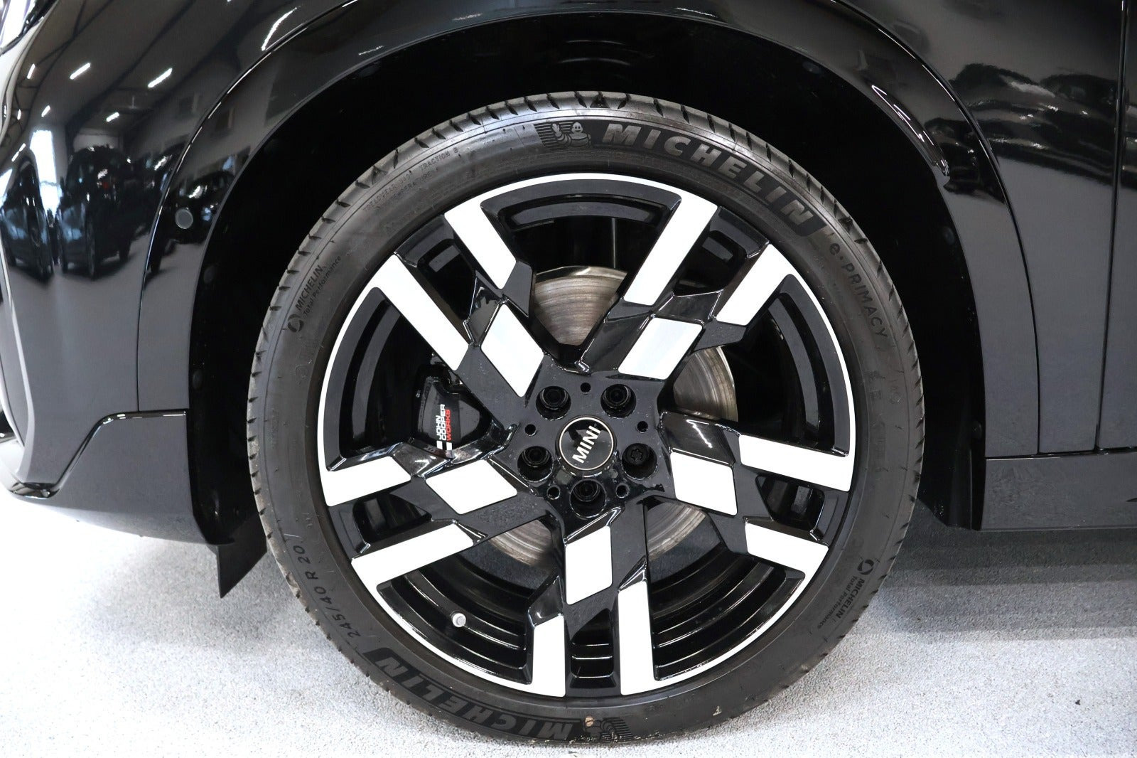 Sort Mini Countryman E fra 2025