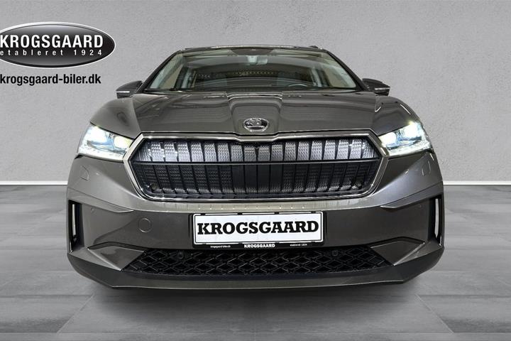 Grå Skoda Enyaq fra 2022