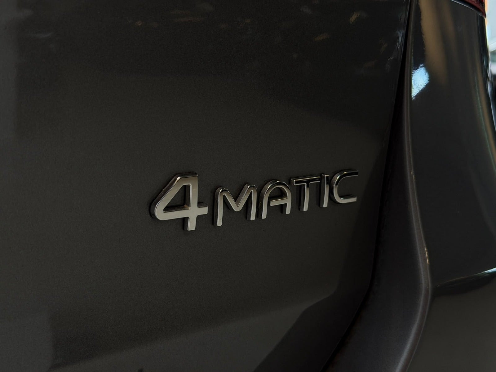 Grå Mercedes EQA350 fra 2023
