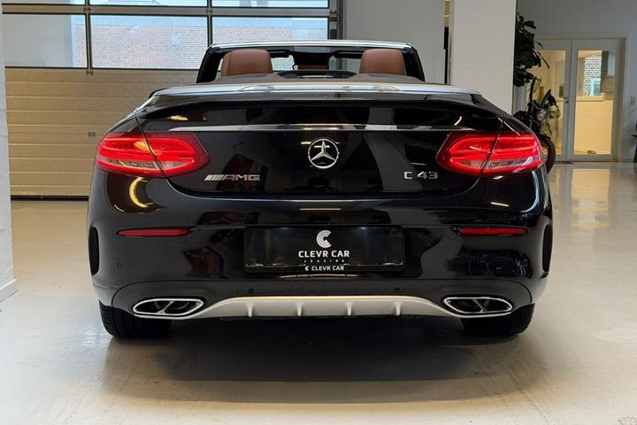 Sort Mercedes C43 fra 2017