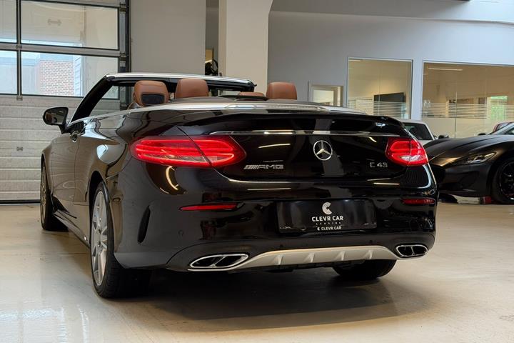 Sort Mercedes C43 fra 2017