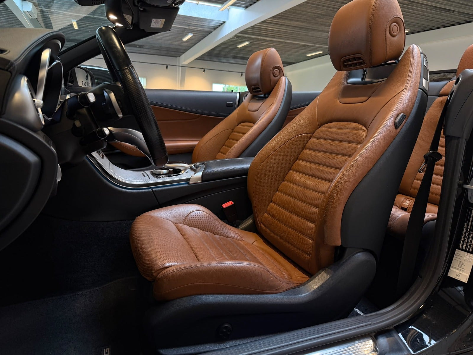 Sort Mercedes C43 fra 2017