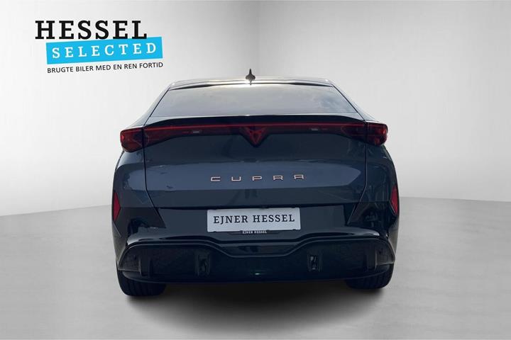 Beige Cupra Tavascan fra 2026