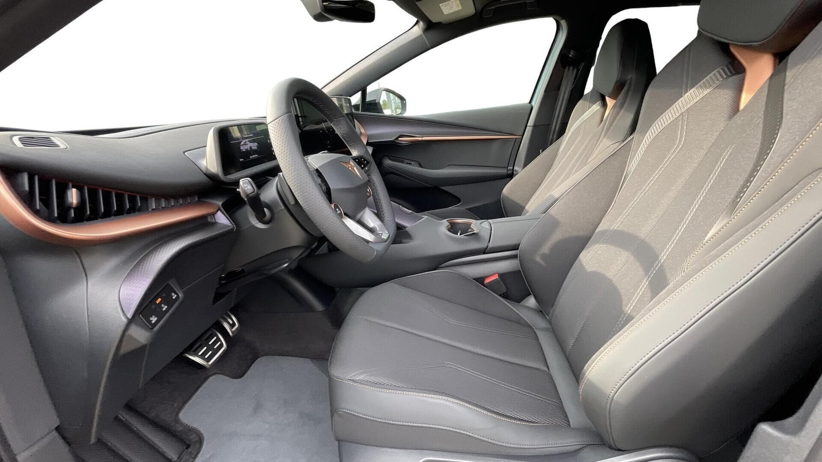 Beige Cupra Tavascan fra 2026