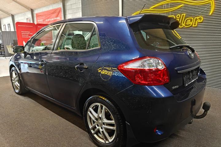 undefined Toyota Auris fra 2010