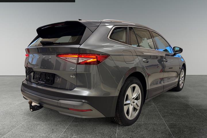 Grå Skoda Enyaq fra 2022