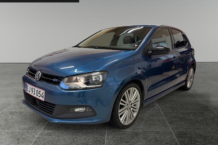 Blå VW Polo fra 2017