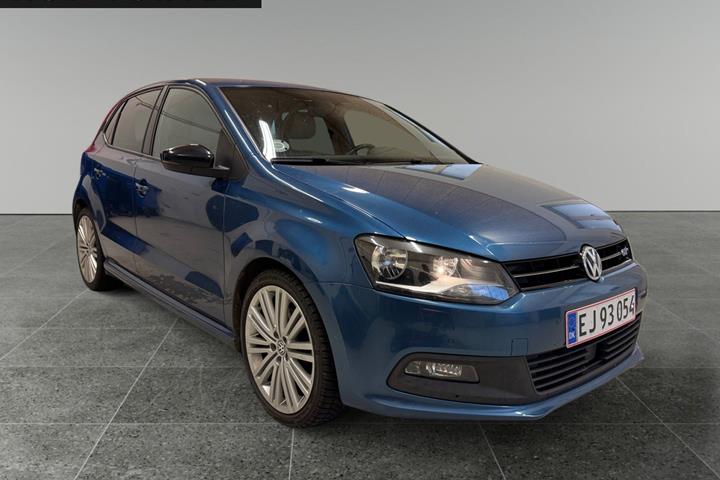Blå VW Polo fra 2017