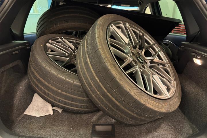 Blå VW Polo fra 2017