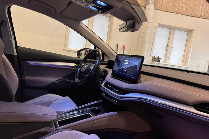 Sort Skoda Enyaq fra 2022