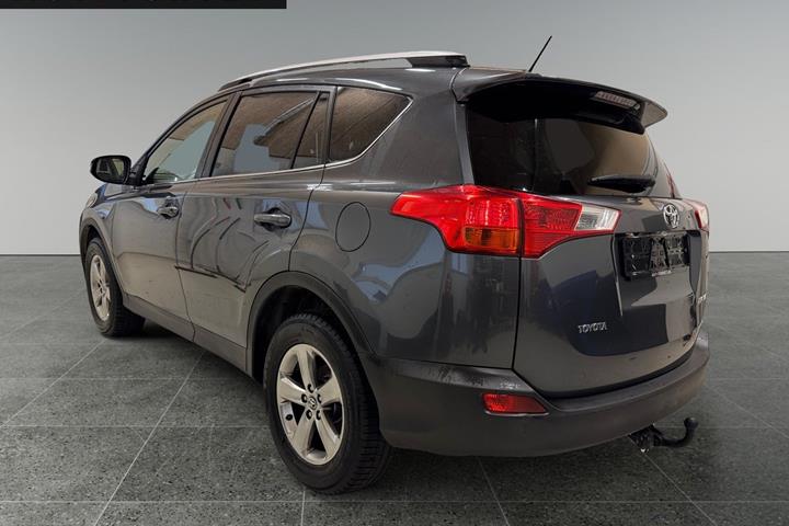 Grå Toyota RAV4 fra 2015