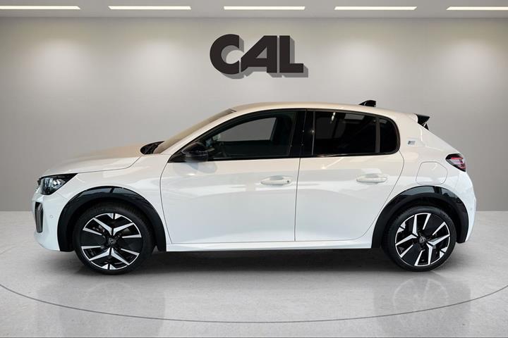 Hvid Peugeot e-208 fra 2025
