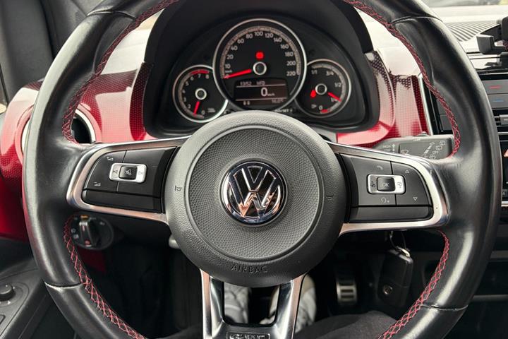 Rød VW UP! fra 2019