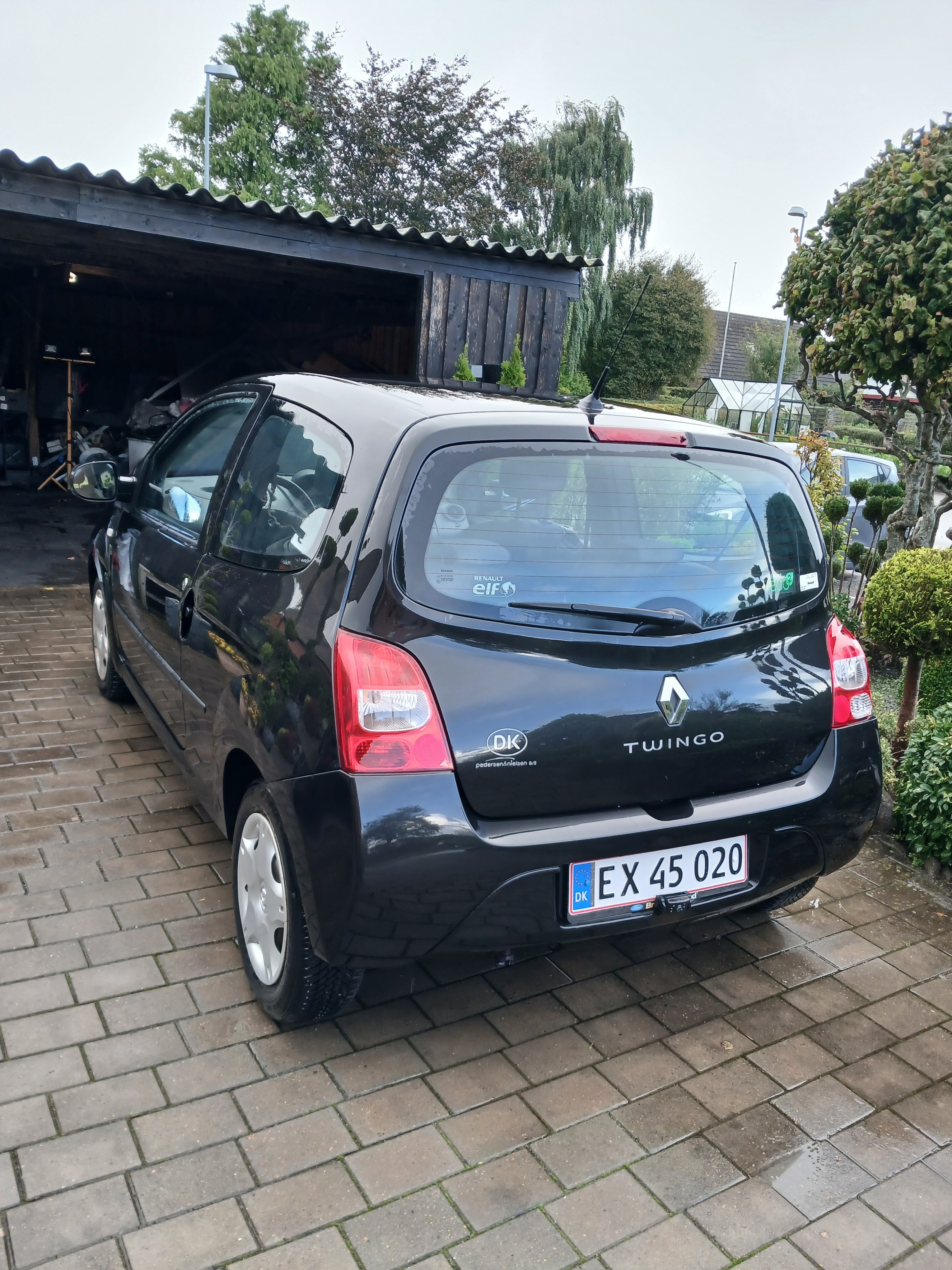 Sort Renault Twingo fra 2011