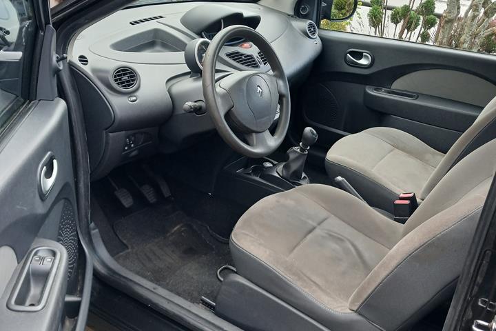 Sort Renault Twingo fra 2011