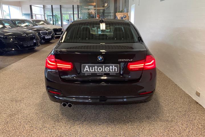 Sort BMW 320d fra 2019