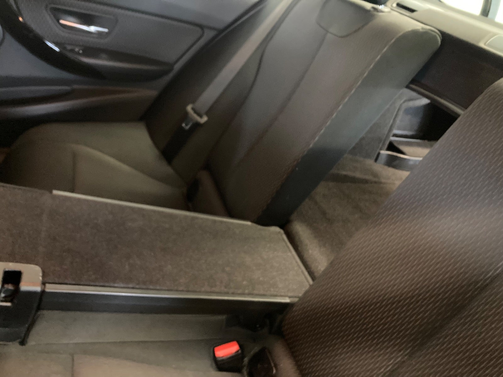 Sort BMW 320d fra 2019