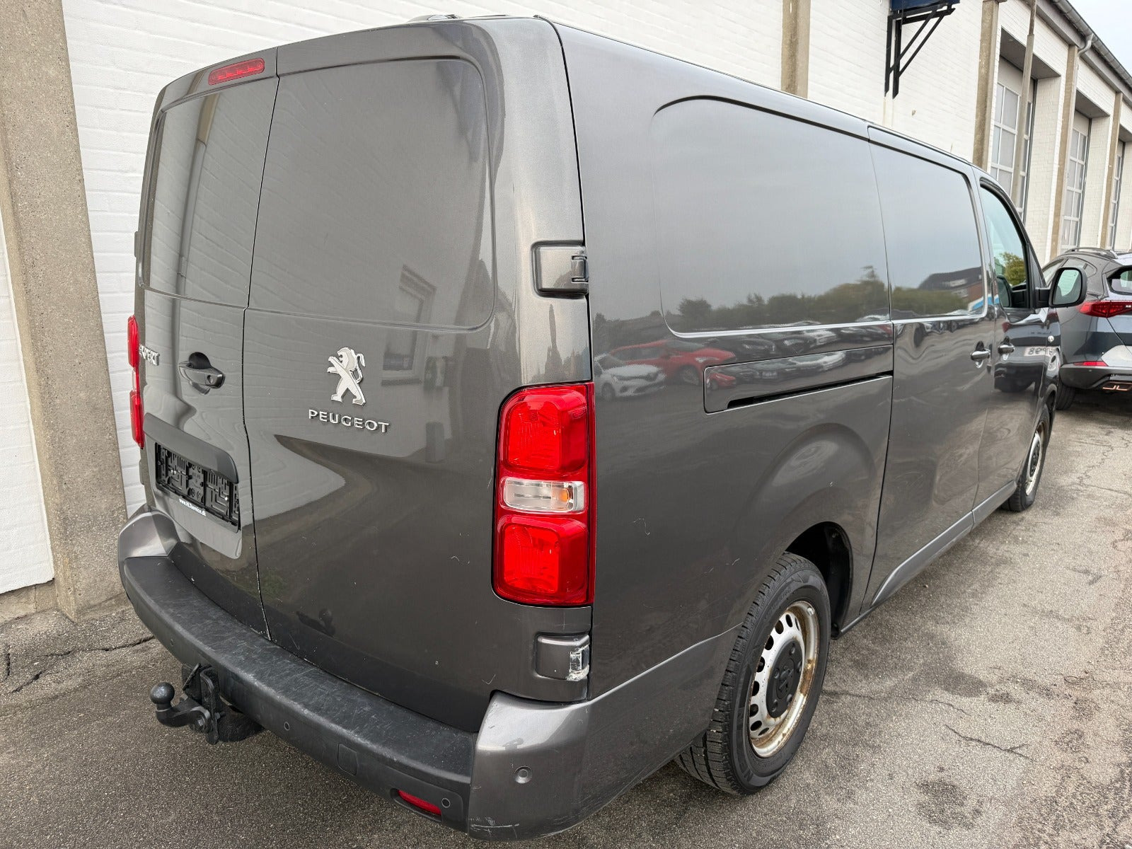 Sort Peugeot Expert fra 2019