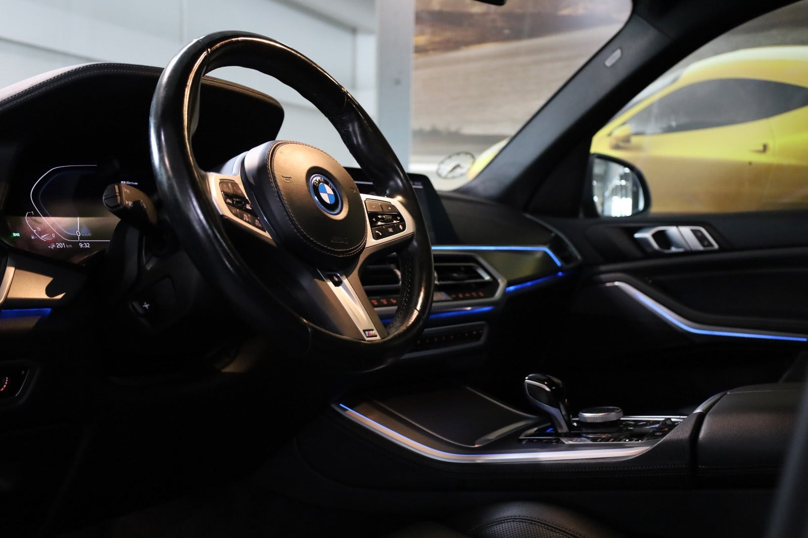 Sort BMW X5 fra 2023