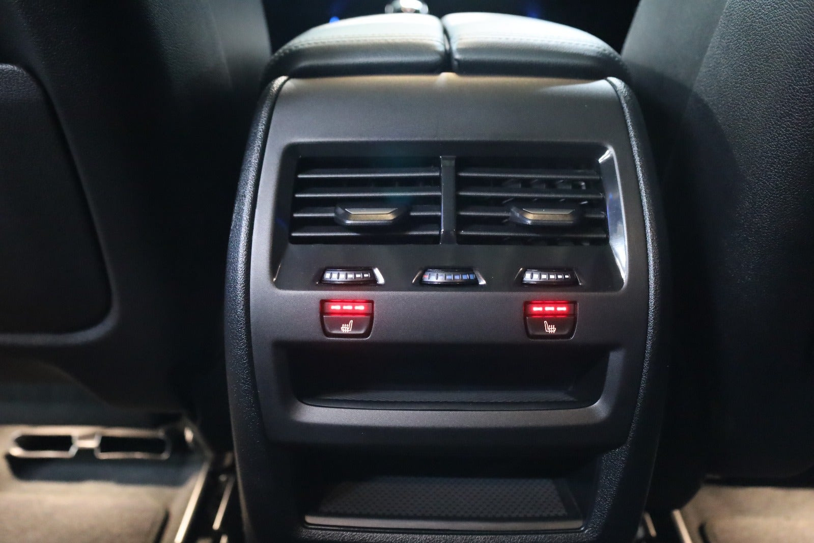 Sort BMW X5 fra 2023