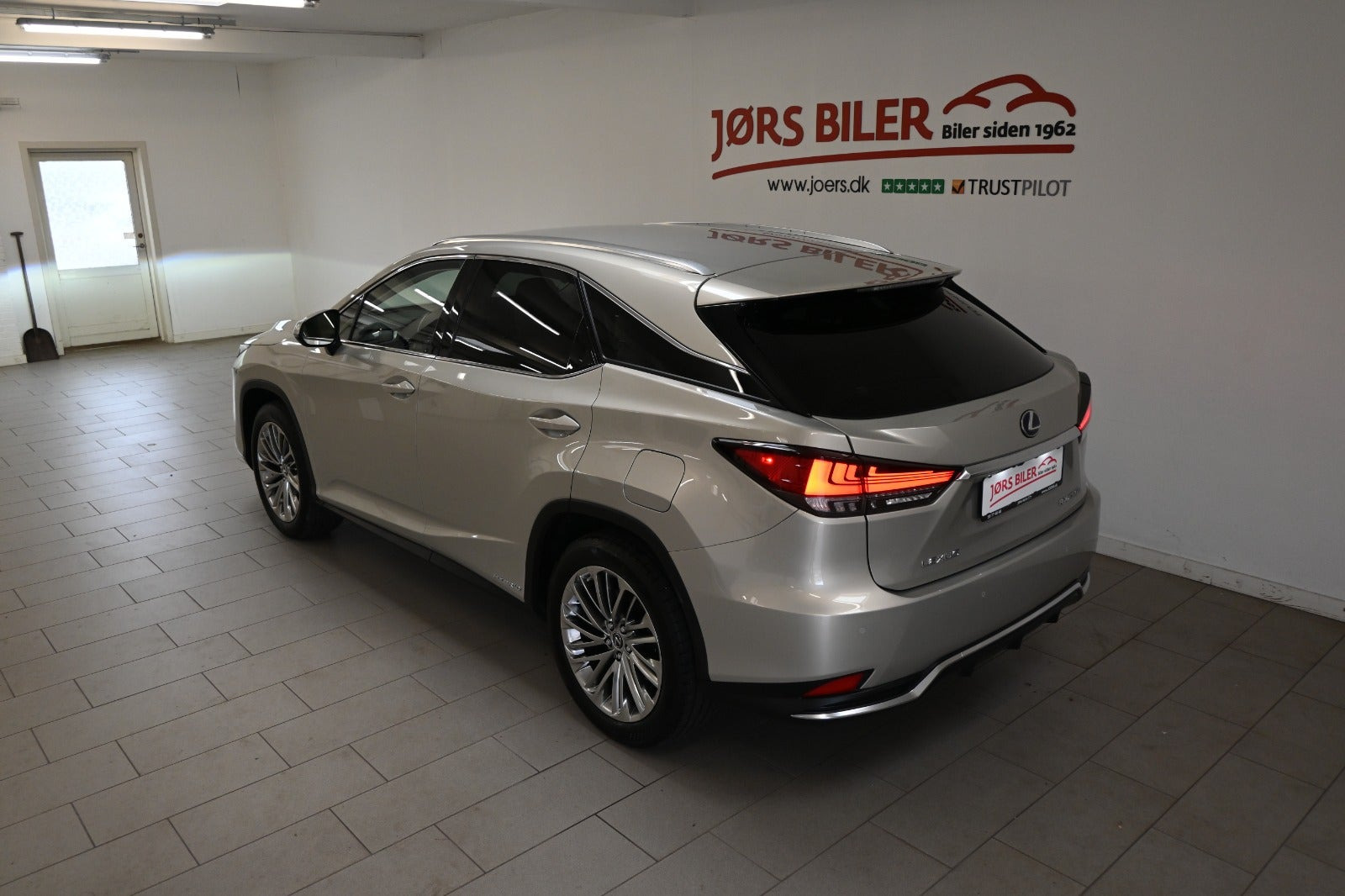 Beige Lexus RX450h fra 2022