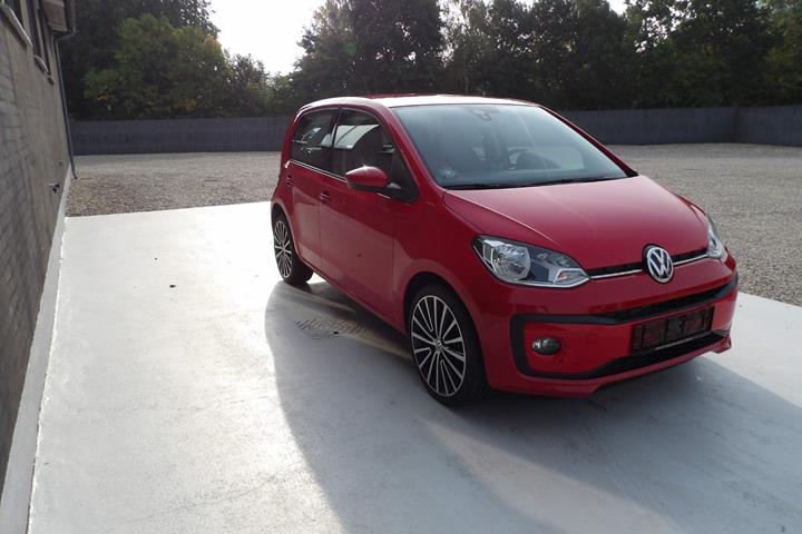 Rød VW UP! fra 2019