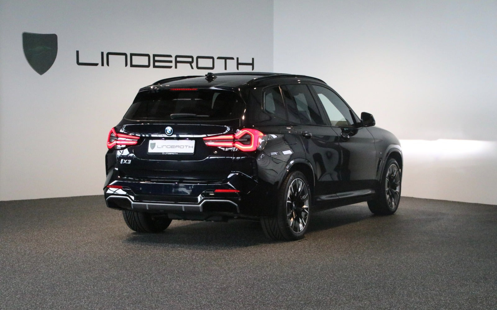Sort BMW iX3 fra 2023