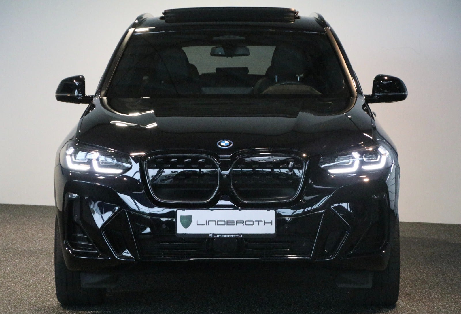Sort BMW iX3 fra 2023