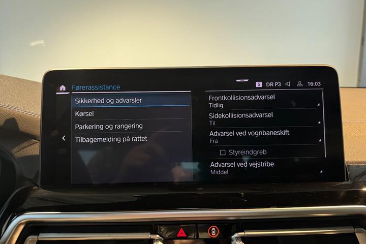 Sort BMW iX3 fra 2023