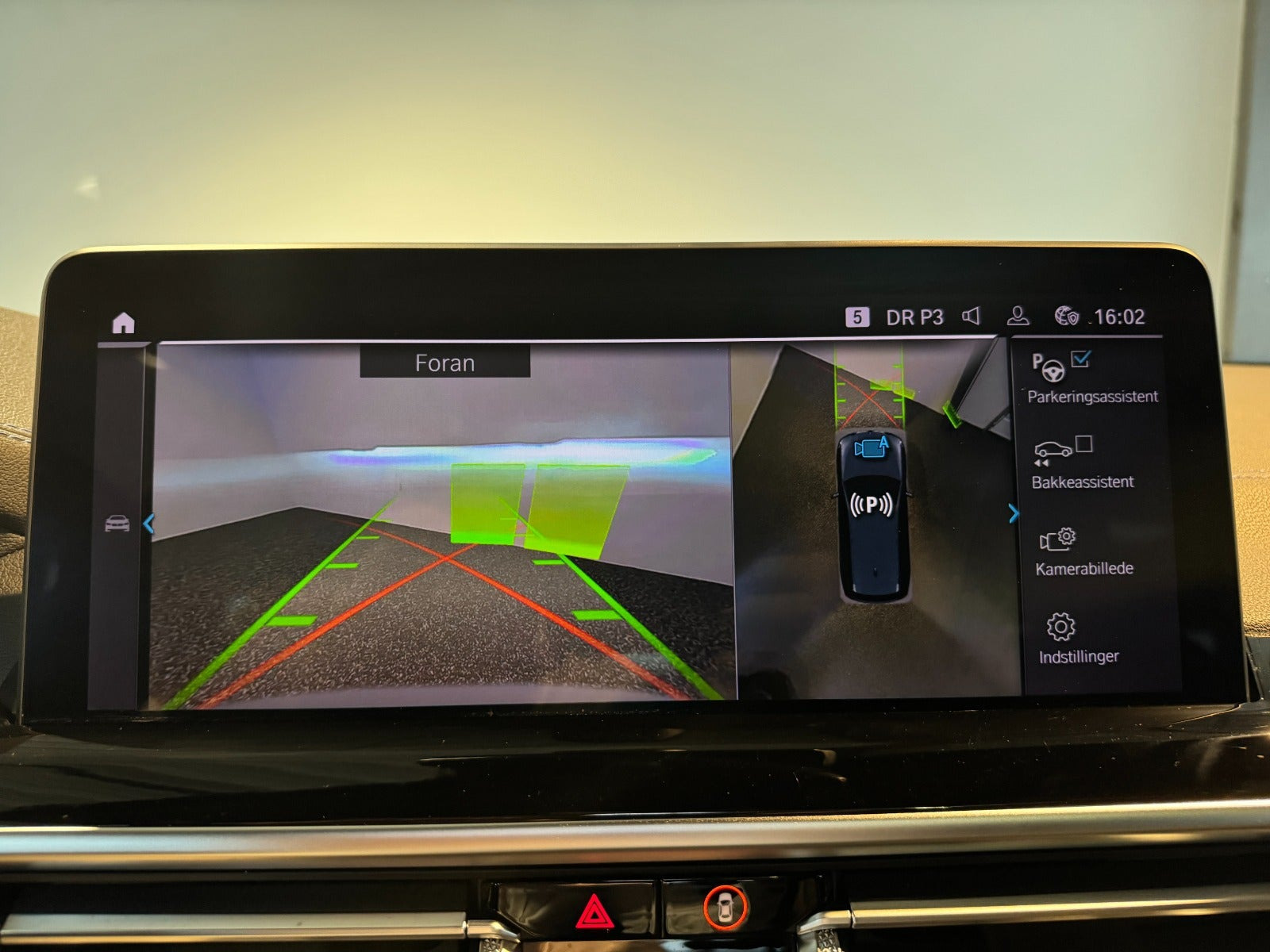 Sort BMW iX3 fra 2023