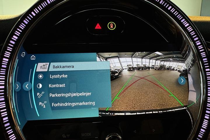 Blå Mini Cooper SE fra 2023